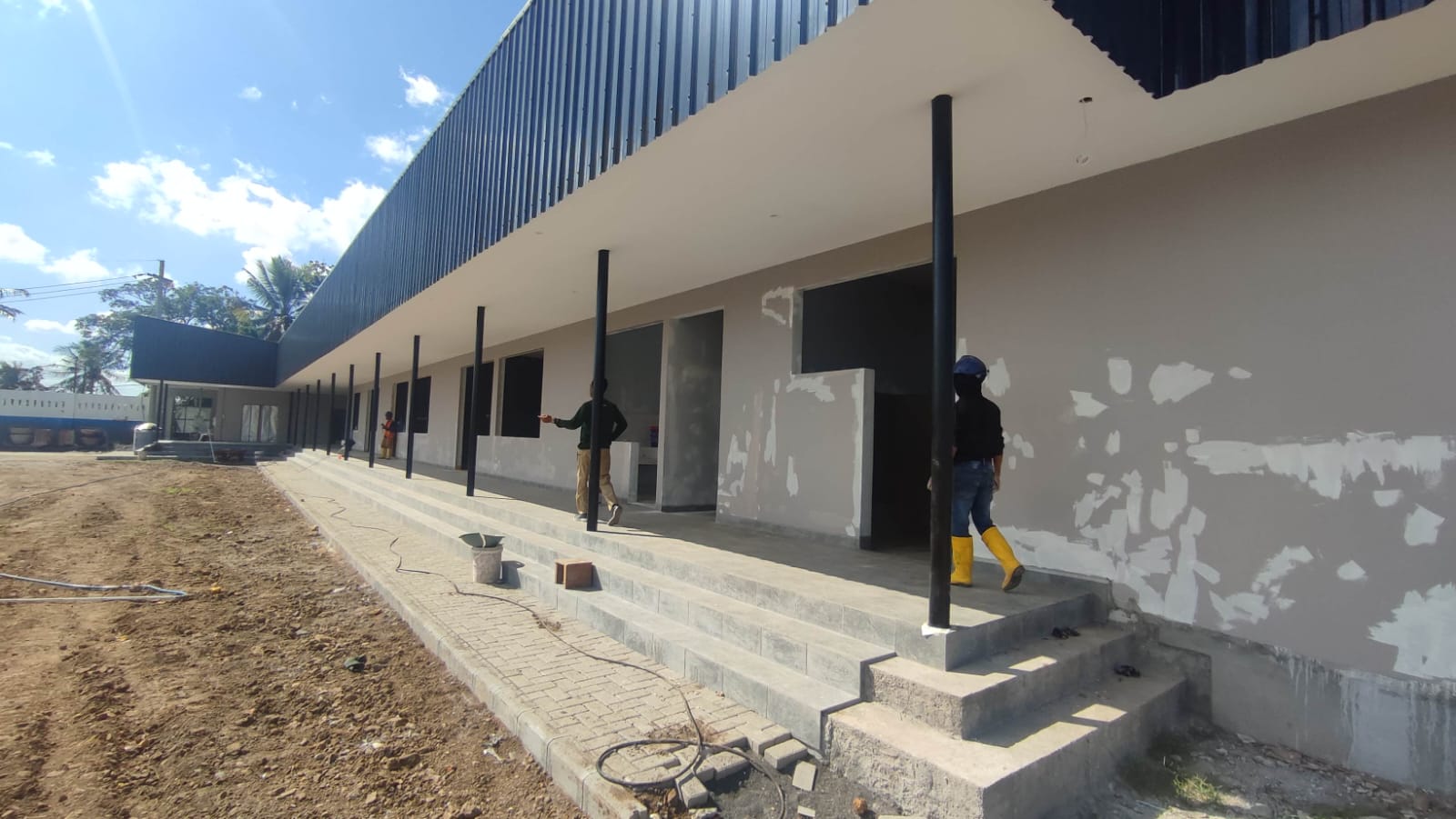 BELAJAR: PT BSI membangun rumah pintar di sekitar perusahaan untuk warga Banyuwangi.