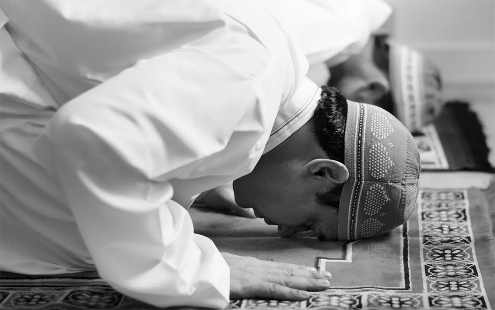 Ilustrasi menunaikan ibadah sholat. (Freepik)
