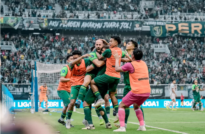 WAJIB MENANG: Persebaya ditunut bisa menundukkan Persib Bandung di kandang