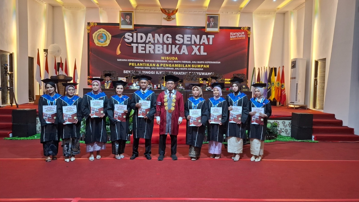 Mahasiswa menyusun tugas akhir menggunakan bahasa Inggris.