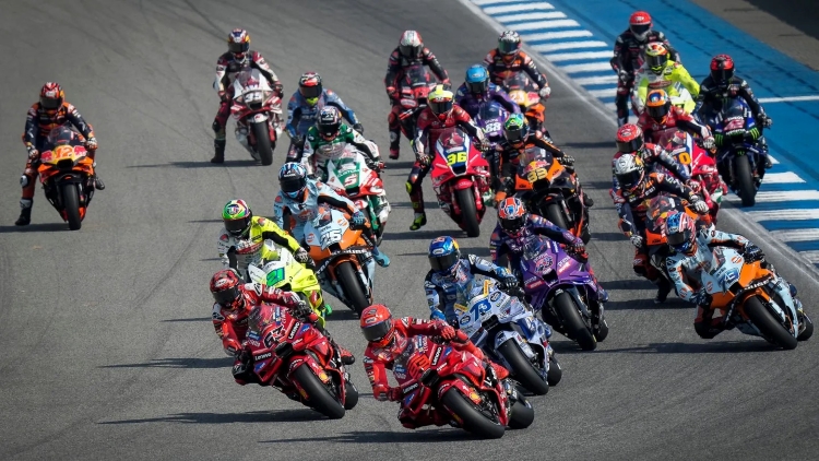 MotoGP akan memasuki babak baru. Pirelli resmi ditunjuk sebagai pemasok ban tunggal untuk MotoGP mulai musim 2027 hingga 2031.