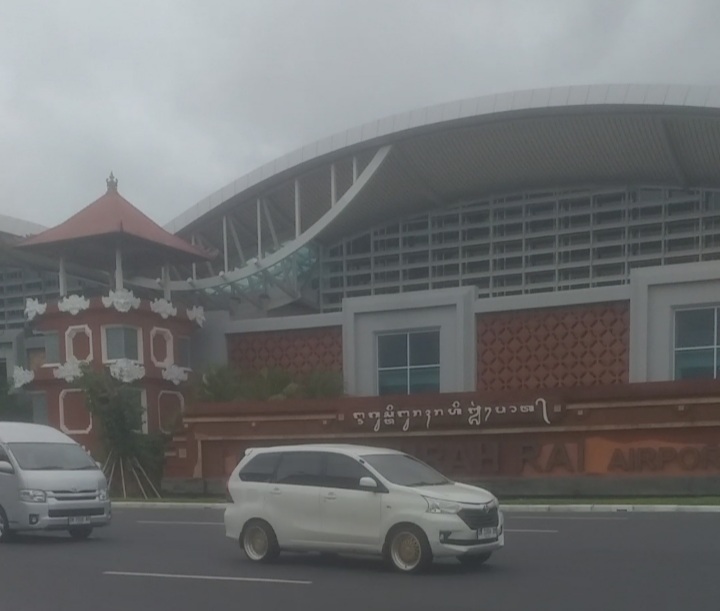 DIVERT FLIGHT: Bandara Ngurah Bali mengalami penundaan dan pengalihan penerbangan sementara