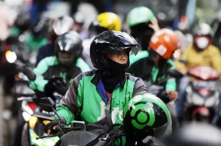 Presiden Prabowo Subianto menyoroti pentingnya kesejahteraan pengemudi ojek online (ojol) dengan mengimbau perusahaan aplikasi transportasi untuk memberikan THR bagi para mitra pengemudi.