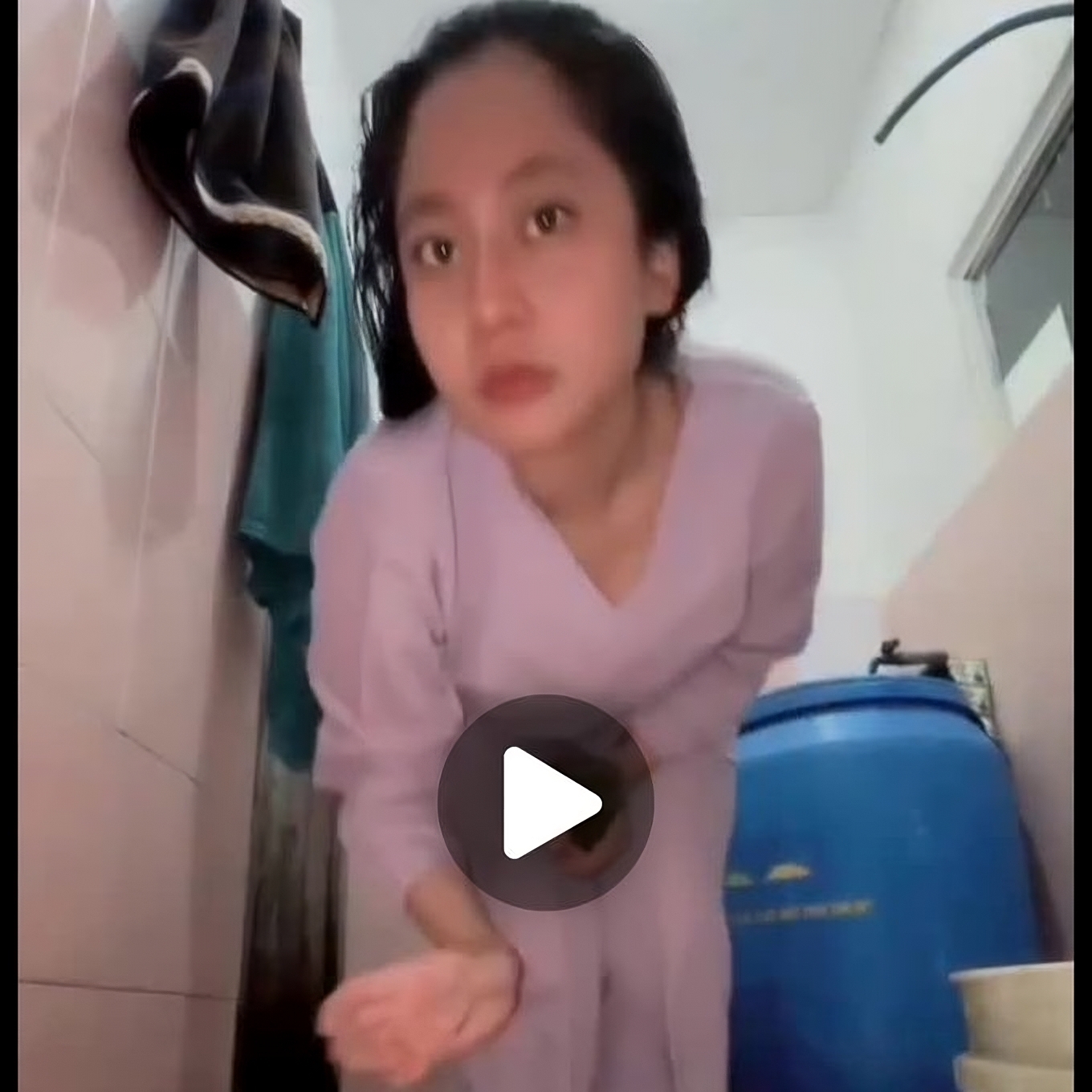BIKIN PENASARAN: Nitizen terus melacak sosok dibalik video berjudul Bidan Rita tersebut