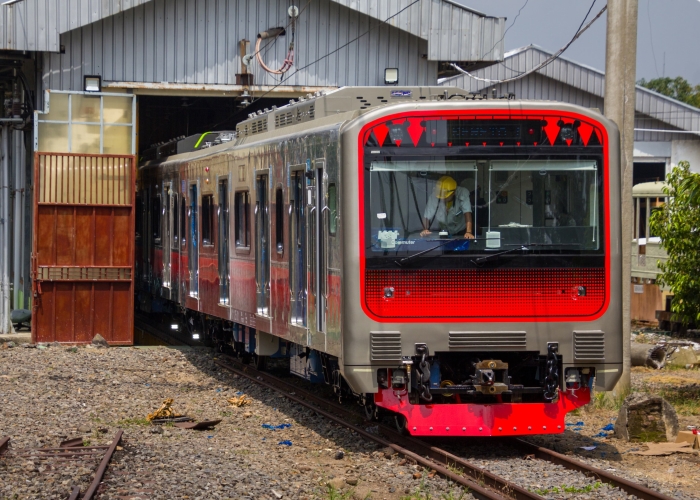 PT INKA kembali menunjukkan kemampuannya dalam industri transportasi dengan melakukan uji coba Kereta Rel Listrik (KRL) baru yang akan melayani wilayah Jabodetabek.