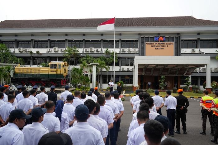 PT KAI Daop 8 Surabaya memastikan kesiapan penuh untuk menghadapi lonjakan penumpang mudik Lebaran 2025 dengan menghadirkan layanan yang aman, nyaman, dan lancar.