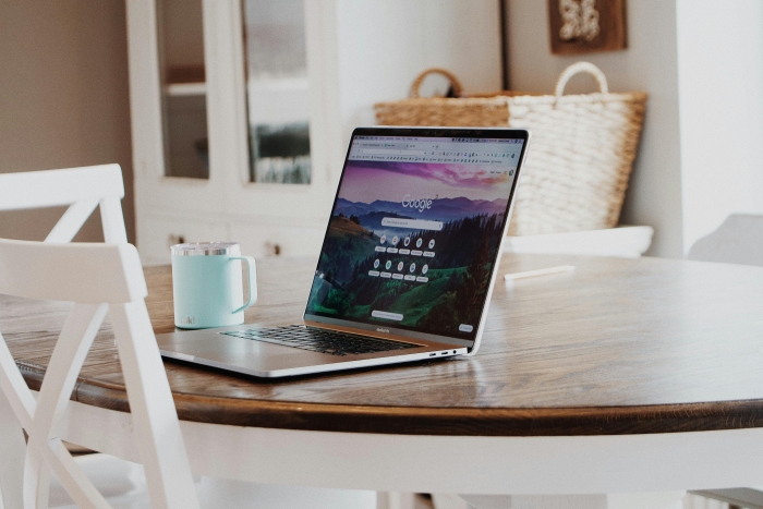 Google kembali membuat gebrakan dengan menghadirkan fitur video real-time di layanan kecerdasan buatan (AI) generatifnya, Gemini.