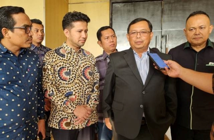 Ketua Umum Partai Demokrat, Agus Harimurti Yudhoyono (AHY), resmi menunjuk Herman Khaeron sebagai Sekretaris Jenderal (Sekjen) untuk periode 2025-2030.