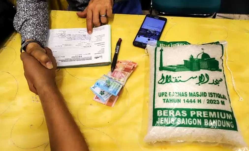 Ilustrasi pembayaran zakat fitrah. (Istimewa)