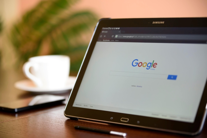 Google sepakat membayar Rp1,6 triliun atas gugatan yang menuduh perusahaan mengenakan biaya klik iklan di luar wilayah.