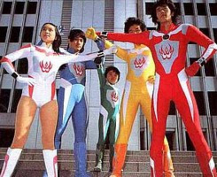 SUPERHERO: Megaloman dan tim pahlawan super siap menjegal misi Black Star