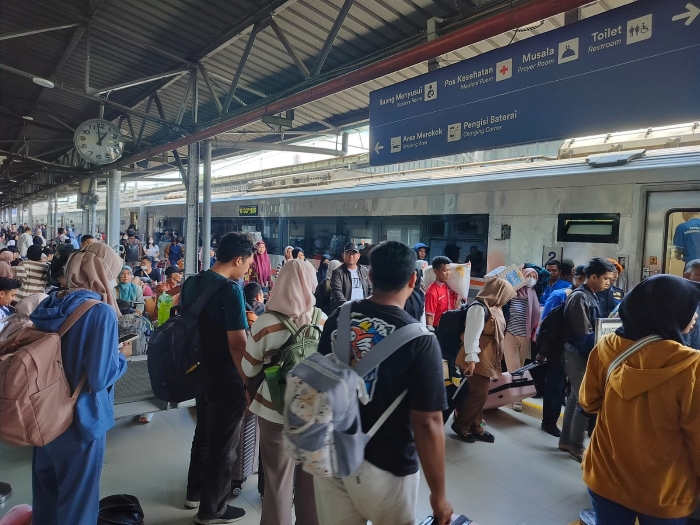 Tiket Kereta Api Jarak Jauh (KAJJ) menjadi favorit dengan tingkat okupansi tembus 97,11 persen.