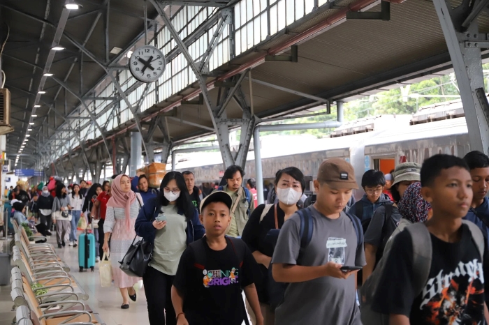 Sebanyak 16.275.289 pelanggan kereta api terlayani selama periode 21 Maret hingga 2 April 2025.