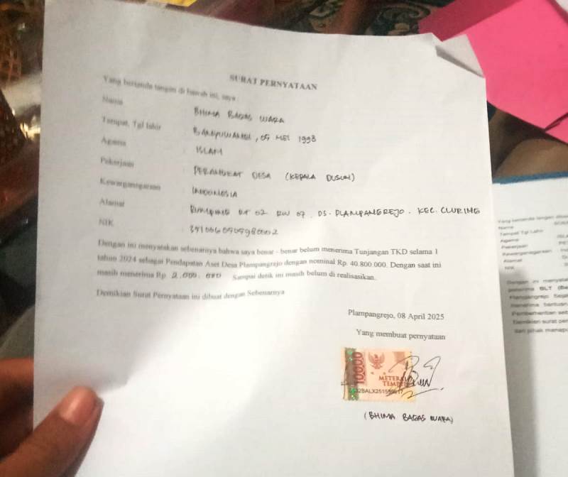 CURHATAN: Masyarakat Desa Plampangrejo mengeluhkan BLT DD 2024 yang masih belum tersalurkan Rabu (9/4).
