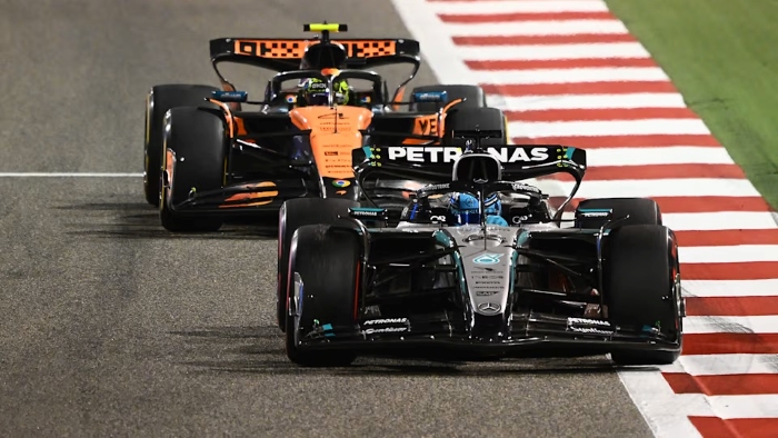 George Russell tampil luar biasa di GP Bahrain 2025 meski hadapi kerusakan sistem rem dan DRS, berhasil finis P2 di depan Lando Norris.