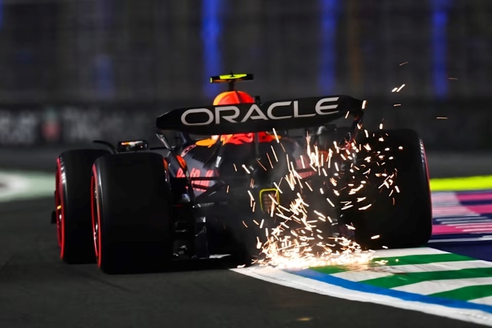 Lando Norris pimpin FP2 GP Arab Saudi 2025 di Jeddah, sementara insiden Yuki Tsunoda tutup sesi latihan lebih awal dengan bendera merah.
