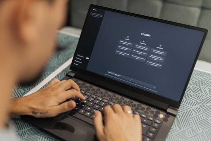ChatGPT Search raih 41,3 juta pengguna aktif bulanan di Eropa, dekati batas regulasi DSA Uni Eropa, potensi jadi pesaing serius Google.