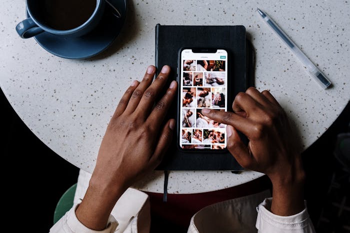 Meta manfaatkan teknologi AI untuk identifikasi akun remaja di Instagram dan pastikan mereka mendapat perlindungan lewat Teen Account.