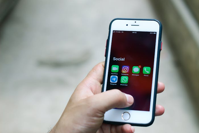 WhatsApp rilis fitur Privasi Chat Tingkat Lanjut yang beri perlindungan ekstra untuk mencegah ekspor chat dan penggunaan pesan oleh AI.