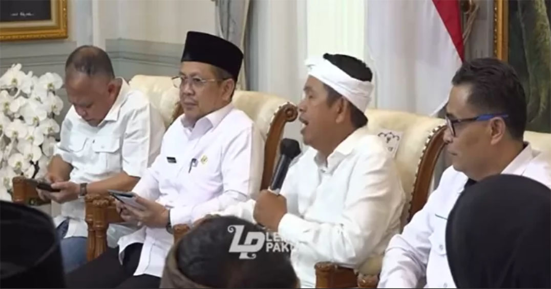 Gubernur Jawa Barat menanyakan manfaat kegiatan Manasik Haji yang kerap dilakukan anak TK (Kanal Youtube Kang Dedi Mulyadi Channel)