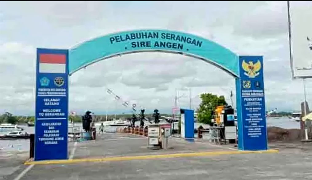 Pintu gerbang pelabuhan Serangan di Denpasar. (BaliExpress)