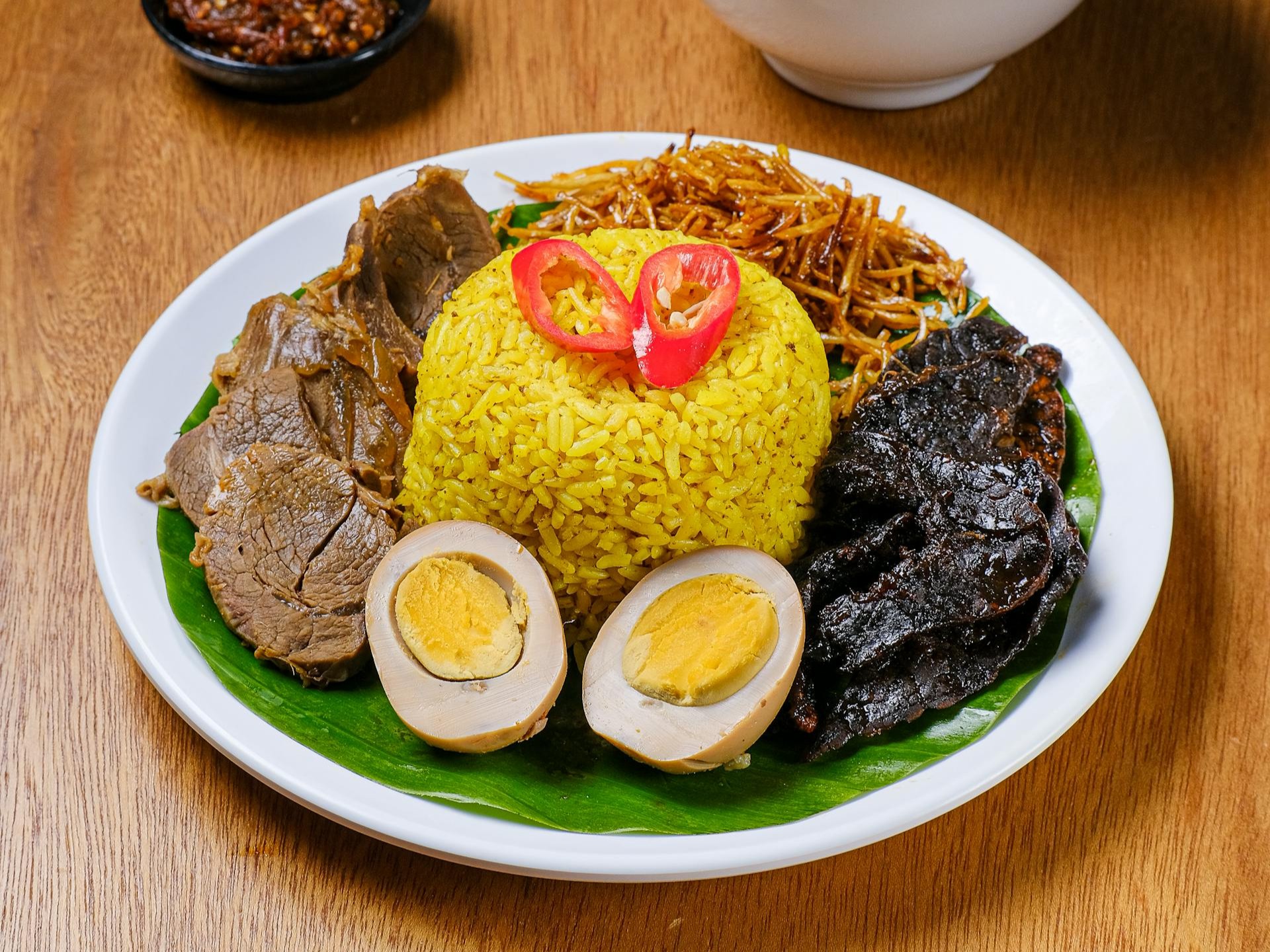 Beberapa mitos terkait nasi berkat yang beredar di kalangan masyarakat Jawa.