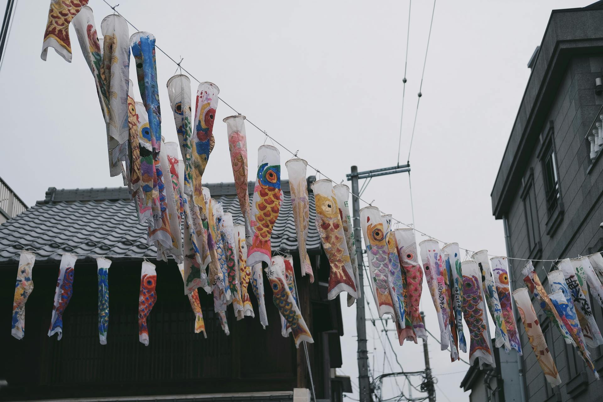 Warga Jepang menikmati Golden Week, libur nasional terpanjang.