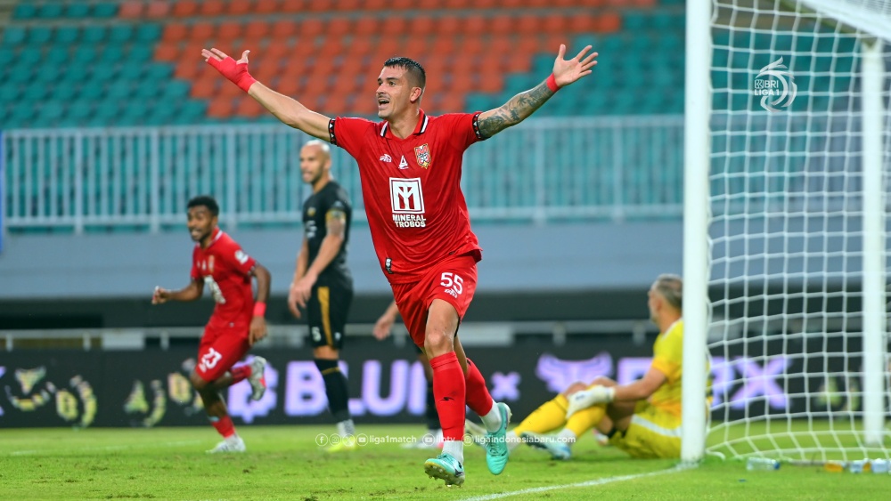 MENANG: Malut United menunda pesta juara Persib Bandung di Ternate
