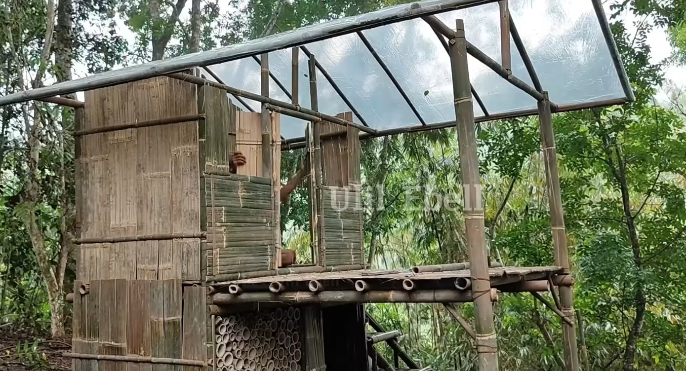 Shelter dari bambu (YouTube Ulil Ebel).