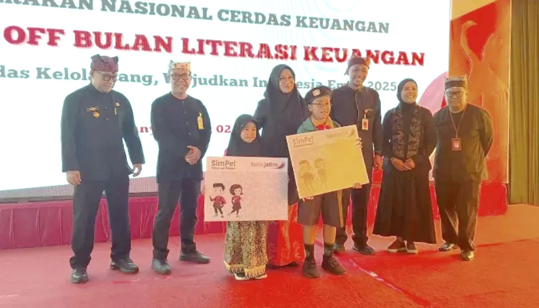 OJK Jember edukasi 150 pelajar Banyuwangi soal literasi keuangan. (Istimewa)