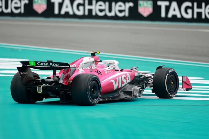 Liam Lawson gagal finis usai insiden Lap 1 di GP Miami.