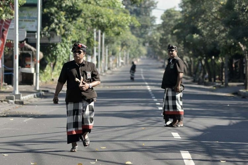 TIM GABUNGAN: Pecalang akan dilibatkan dalam tim gabungan untuk menindak turis nakal