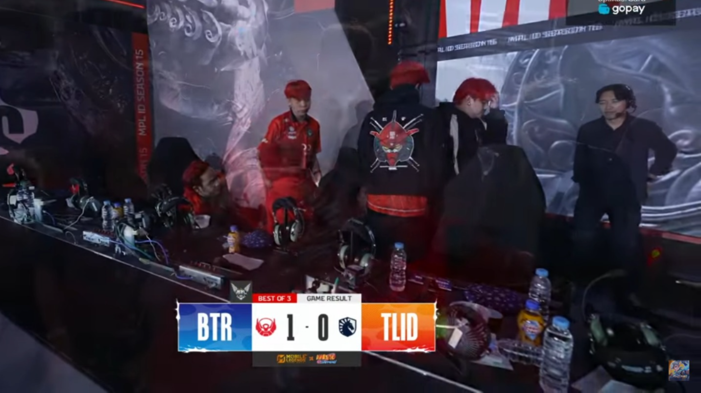 BTR berhasil takhlukkan TLID di game yang pertama MPL ID S15 Week 7 (YouTube MPL Indonesia)>