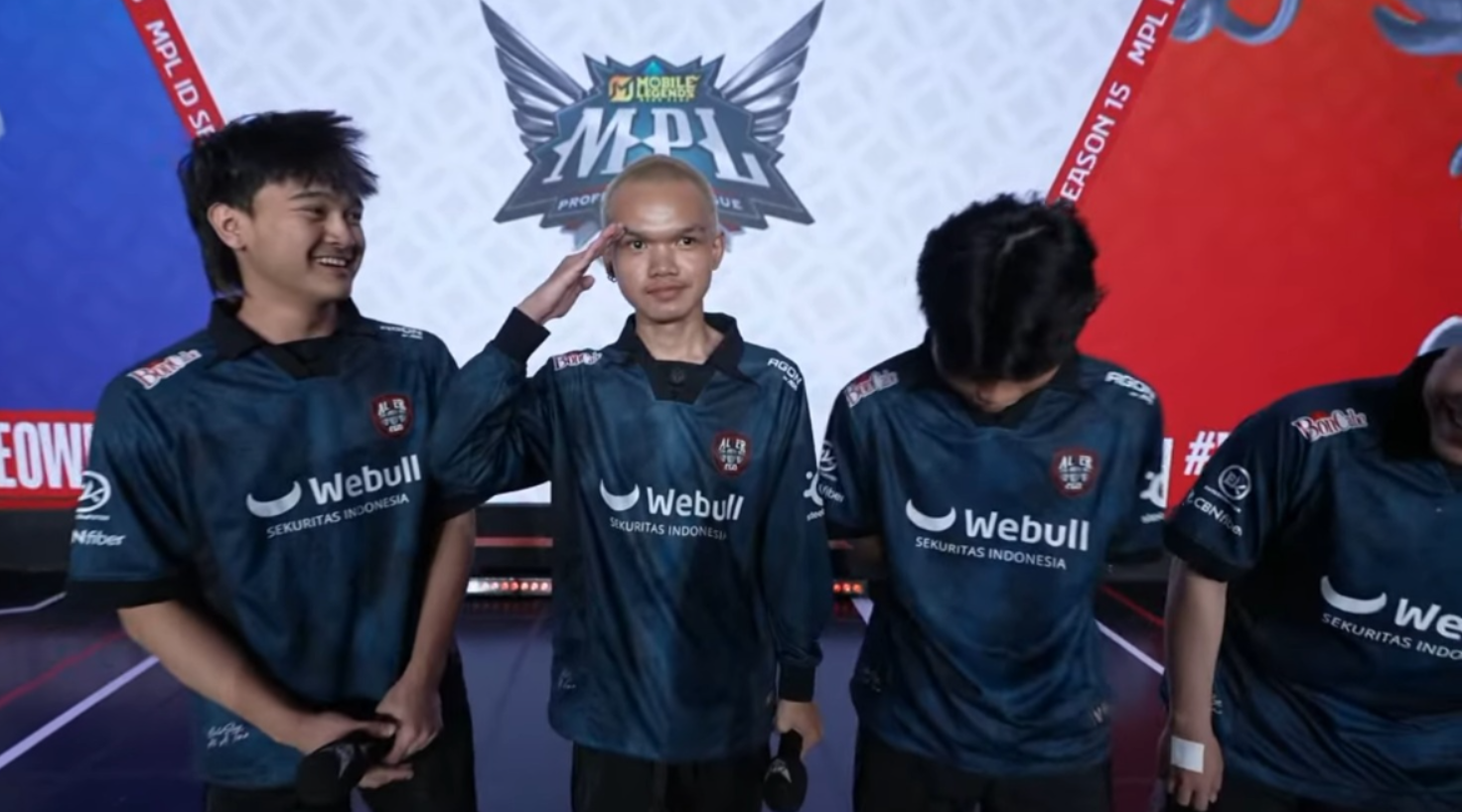 AlterEgo takhlukkan Dewa United digame kedua MPL ID S15 Week 7 (YouTube MPL Indonesia).