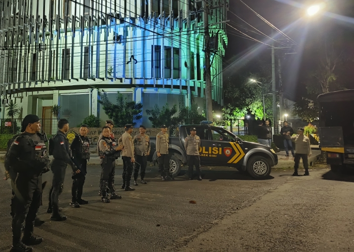 Polresta Banyuwangi menggelar patroli skala besar pada Minggu (11/5) dini hari.