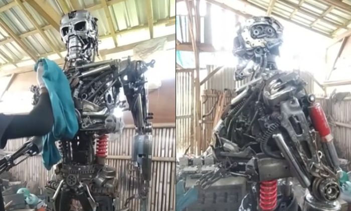 ONDERDIL BEKAS: Robot buatan Umar Mustofa yang laku di pasaran