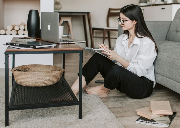 Penyebab umum QR code WhatsApp Web tidak muncul.