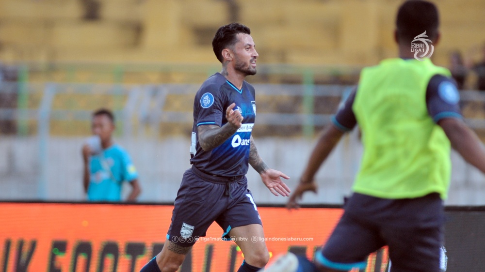WINGER: Stefano Lilipaly mampu menjaga konsistensi penampilannya bersama Borneo FC di Liga 1