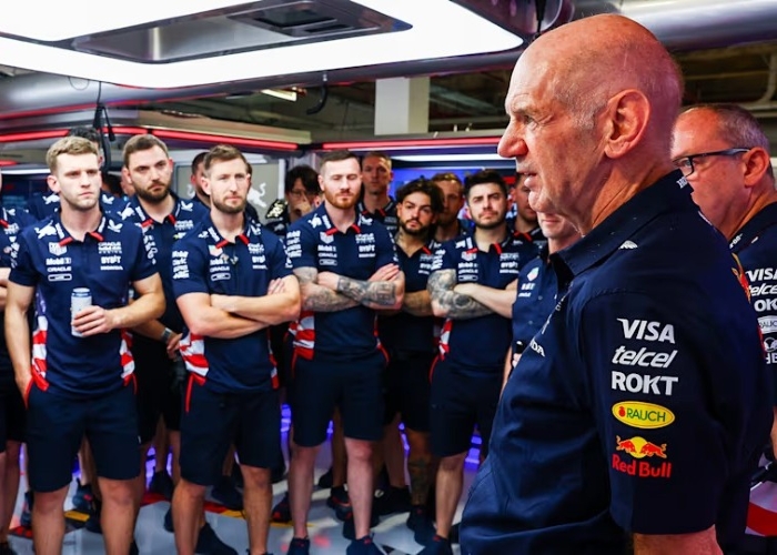 Adrian Newey sebut fasilitas Aston Martin yang terbaik di F1 dan prediksi peluang inovasi besar jelang regulasi baru 2026.