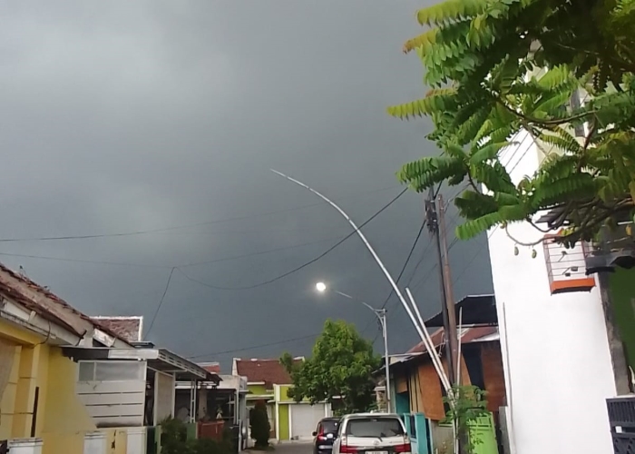 Tips menjaga tubuh agar tetap fit saat musim hujan.