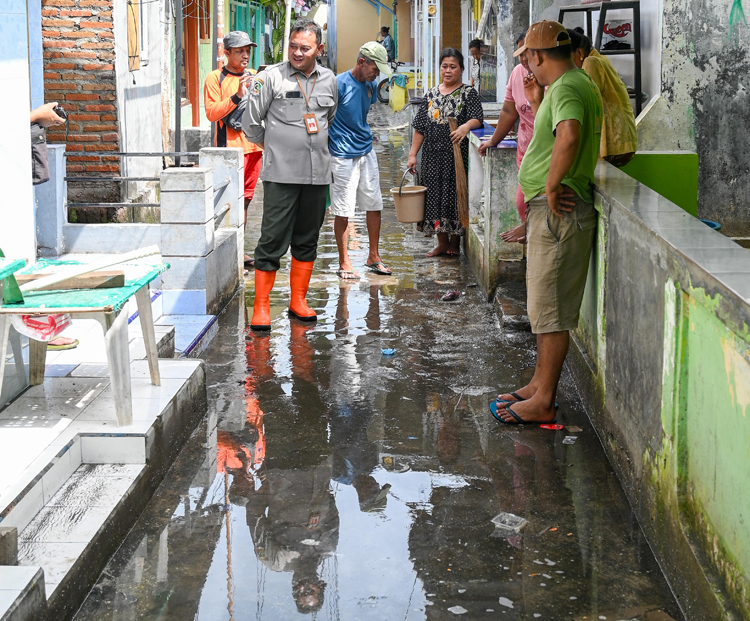 WASPADA: Banjir rob berpotensi melanda pesisir Jawa Timur hingga 9 November mendatang