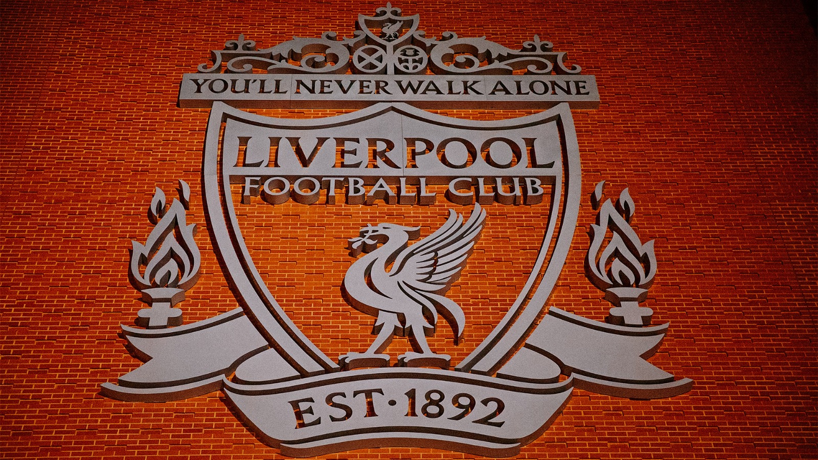 MELONJAK: Liverpool mencatatkan pendapatan fantastis usai menjuarai Premier League 2024-2025