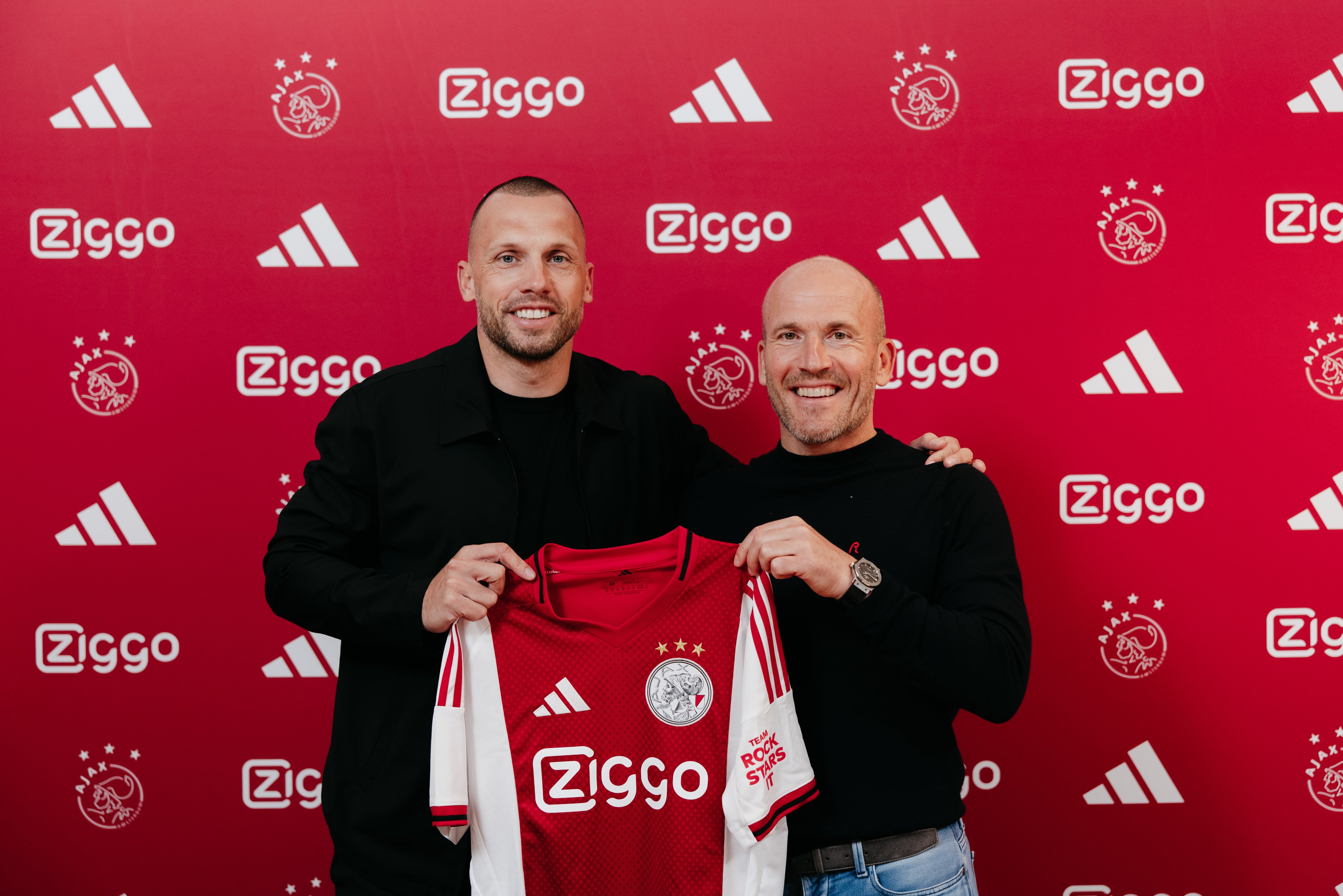KEMBALI: Johnny Heitinga resmi menjadi pelatih Ajax Amsterdam