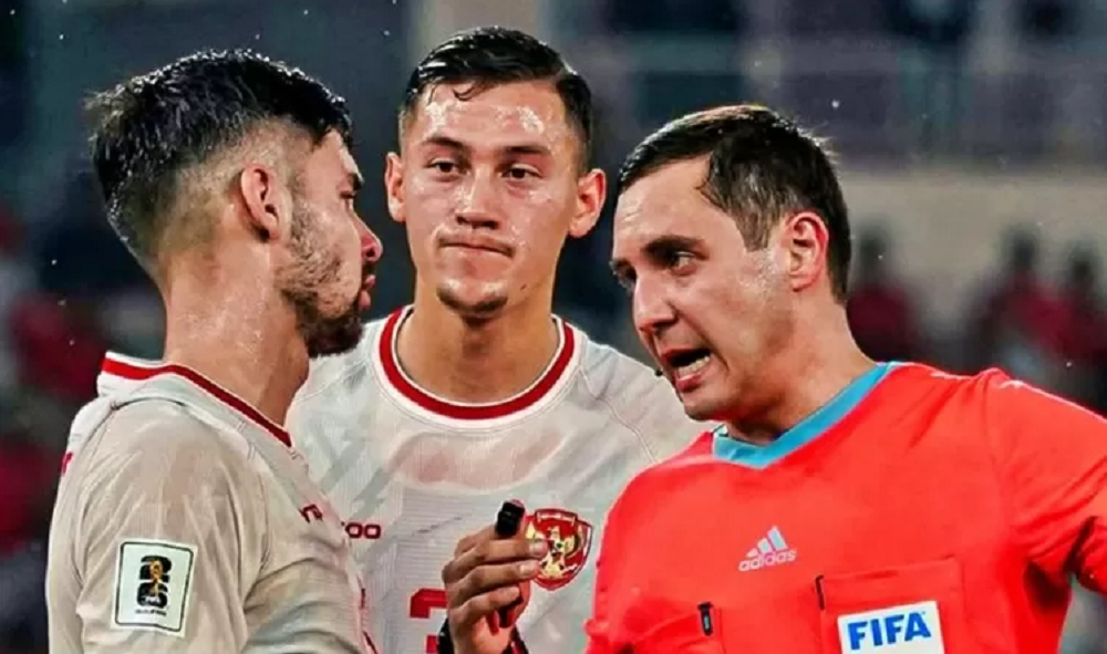 Penunjukan Rustam Lutfullin dalam laga Indonesia vs China ini bisa dianggap sebagai sinyal bahwa AFC menginginkan jalannya pertandingan berjalan bersih dan adil.