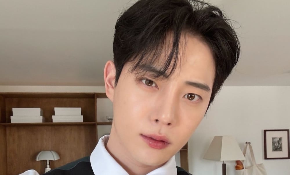Kim Jong Suk meninggal dunia.