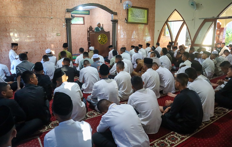ILUSTRASI Khotib menyampaikan Khutbah Jumat.