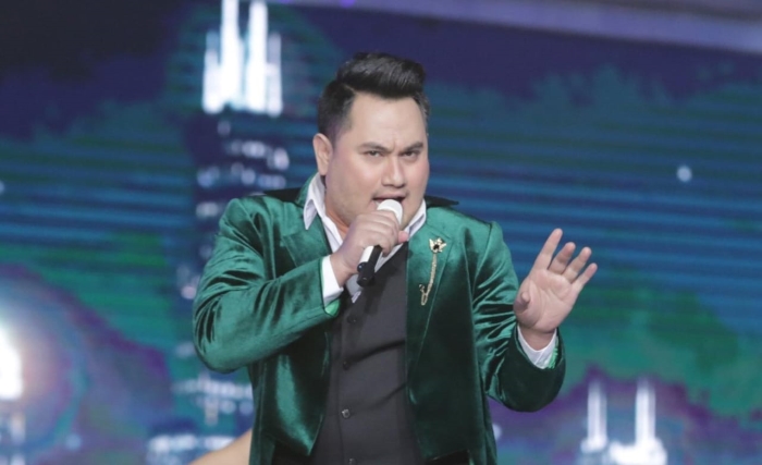 King Nassar melepas masa dudanya selama 10 tahun ini dan akan menikah dengan Lala Nurlela.