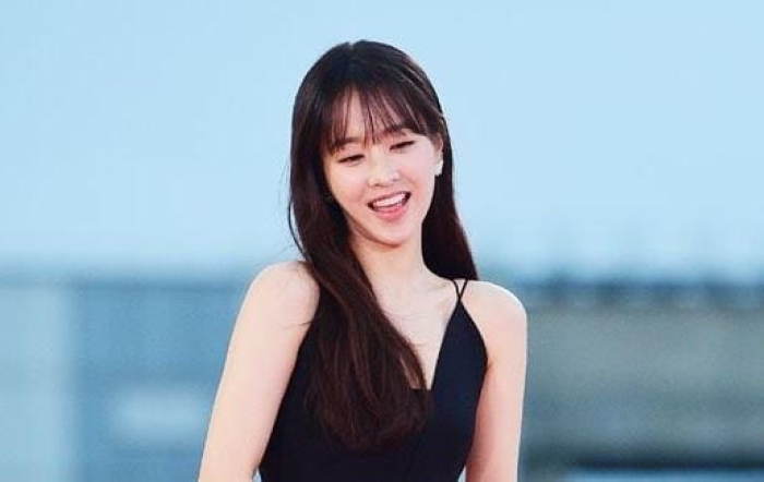 Kecantikan Park Bo Young sangat effortless.