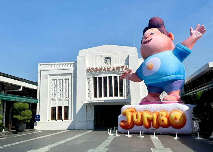 Balon Jumbo Dolan Jogja hadir di Stasiun Yogyakarta.