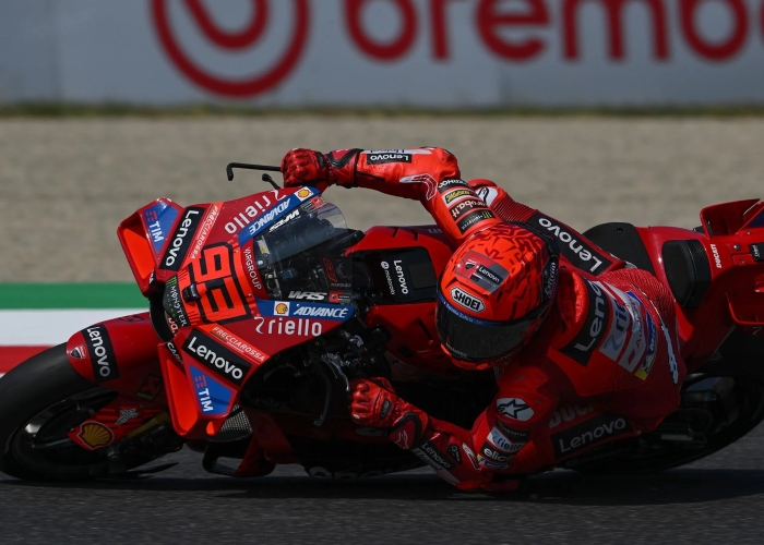 Marc Marquez meraih pole ke-100 di MotoGP Italia 2025, ungguli Bagnaia dan siap perpanjang dominasinya di Sirkuit Mugello.
